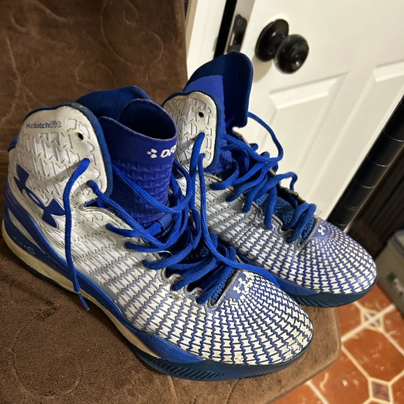 Under Armour clutch fit high top basketball shoe - Picture 2 of 4